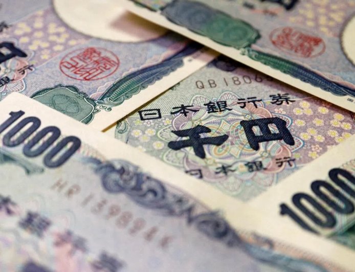 日本两年期国债需求疲软 收益率上扬至近30年新高