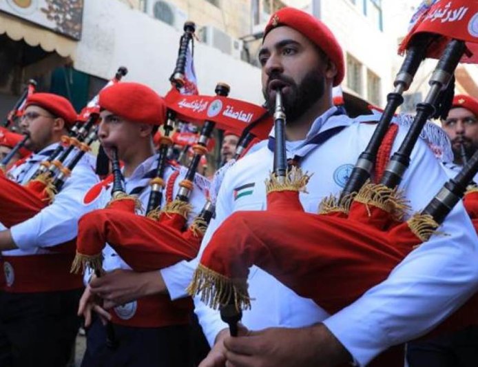 “喜忧参半”：伯利恒圣诞庆祝活动重启