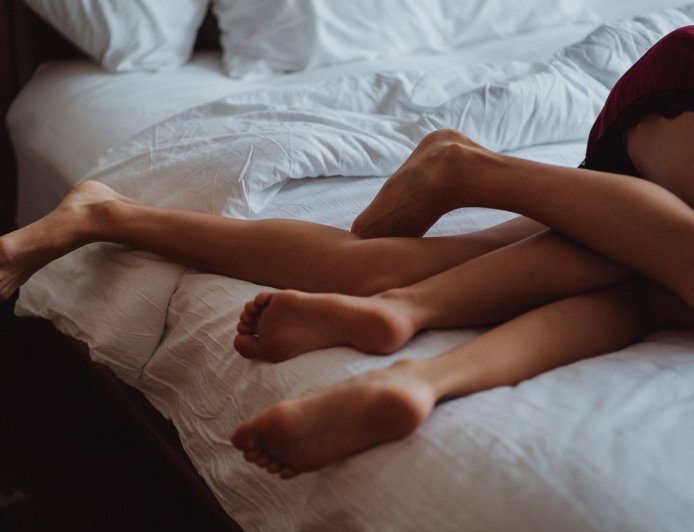 人妻出軌…老公友怒拿起手機開直播！萬人觀看　嗆：沒穿衣服