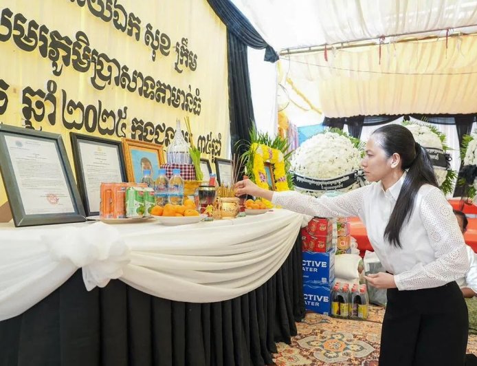 泰柬在泰国尖竹汶府边境口岸举行停火谈判