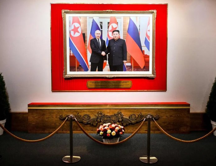 金正恩致电普京：朝鲜永远同俄罗斯在一起