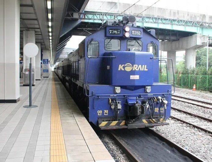 韩国铁路通票升级 外国游客可享综合交通服务