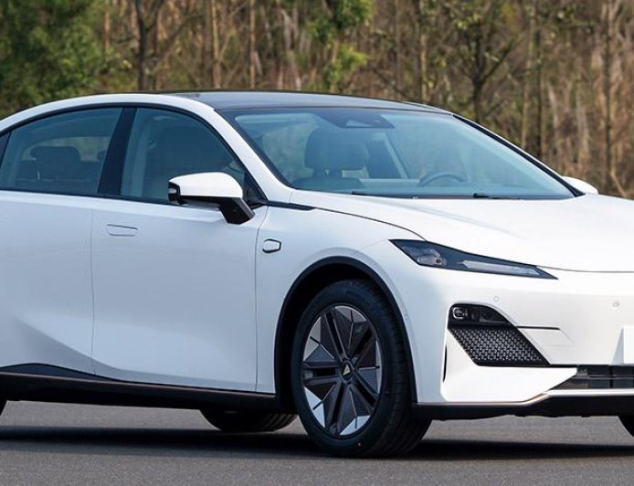 长安深蓝董事长邓承浩透露下一代 L3 产品开发中，成本上涨控制在 3 万内