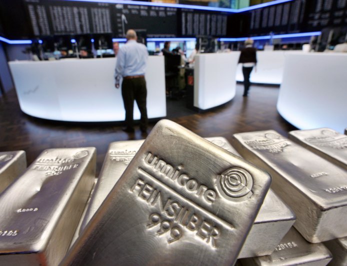 貴金屬史詩級行情！白銀暴漲　與黃金、鉑金同刷新高