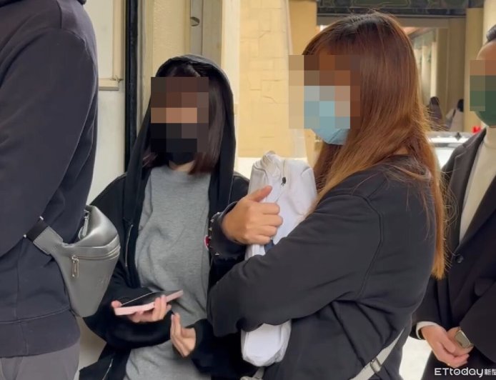 五股19歲工人搬運200公斤水晶洞遭砸奪命　母姊板殯相驗淚崩