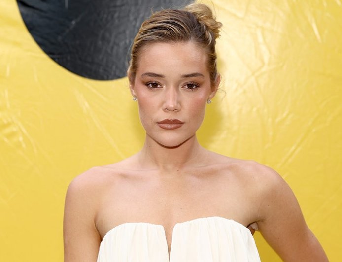 NFL star's rumored girlfriend reflects on 'pretty hard month' as QB's future comes into question