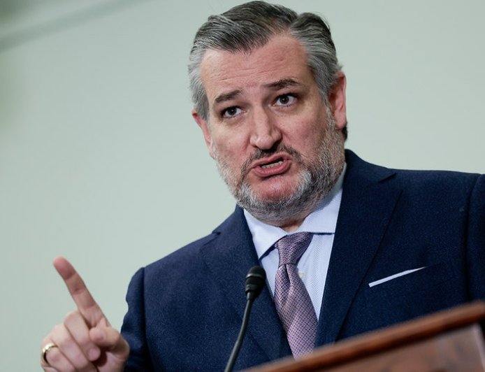 Ted Cruz unloads on state of college football as programs get decimated by transfer portal: 'Absolute crisis'