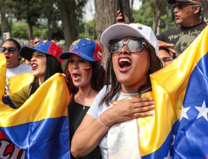SEE PICS: Venezuelans worldwide celebrate as exiles react to Maduro’s capture