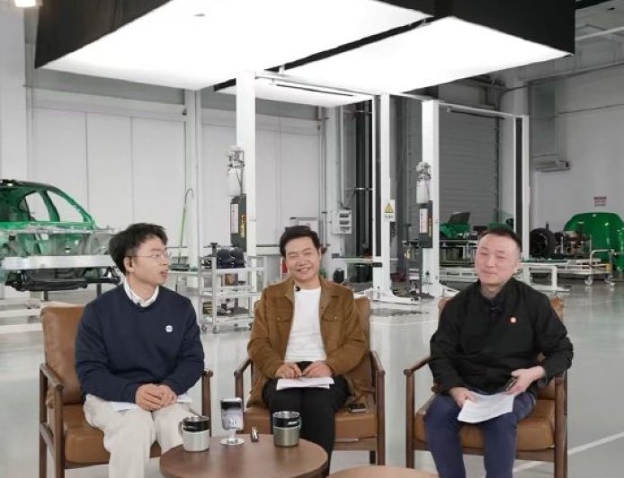 雷军谈“海报小字免责”：确实是行业陋习，立刻马上就改