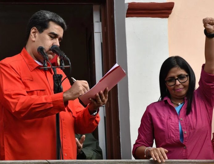 委代理总统罗德里格斯向美伸出橄榄枝