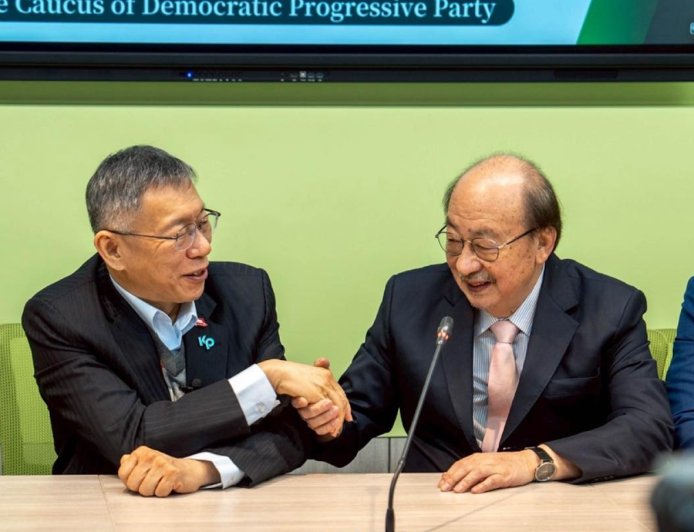 今簽立委辭職書 黃國昌指有民進黨立委示意柯文哲「小心黃和你一樣」