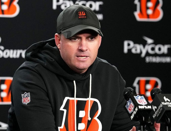 Bengals coach fumes over referees' decision to stop play after Myles Garrett's record-breaking sack