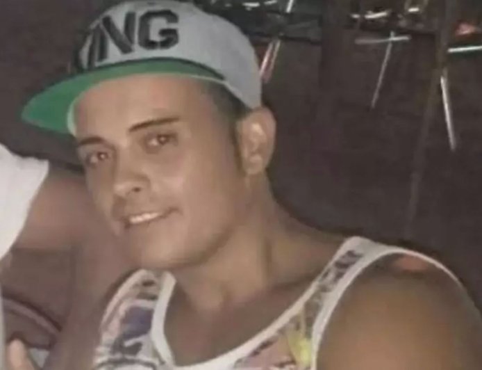 Influencer Sergio Jimenez Dies at Age 37 During Livestream: Report