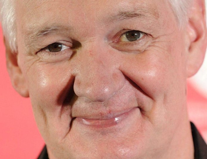 'Whose Line' Star Colin Mochrie Rushed To Hospital For Emergency Surgery