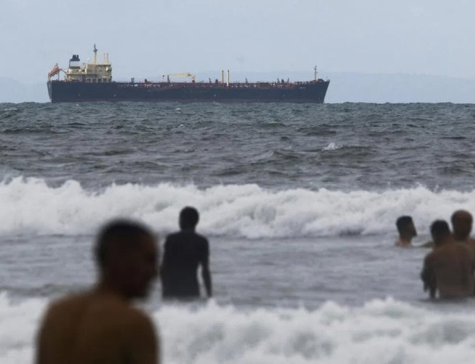 特朗普：委内瑞拉将向美国移交数千万桶原油