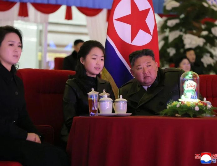 韩国：朝鲜突出金正恩女儿形象重在塑造“社会主义大家庭”