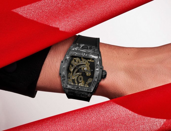 HUBLOT嶄新工藝打造馬年錶　刺繡概念融入駿馬圖