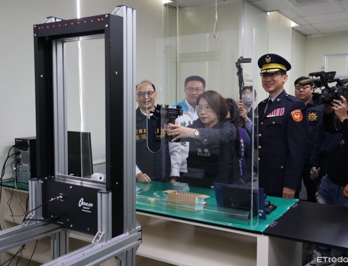 屏東警打造最南端槍彈實驗室　升級鑑識量能守護員警安全