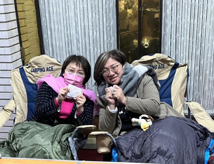 陳培瑜連兩周夜排議場！　民進黨團幹部輪班拚明日院會搶先遞案