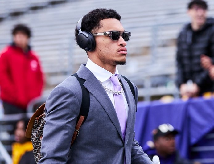 Agent dumps Washington quarterback trying to break $4M contract days after signing