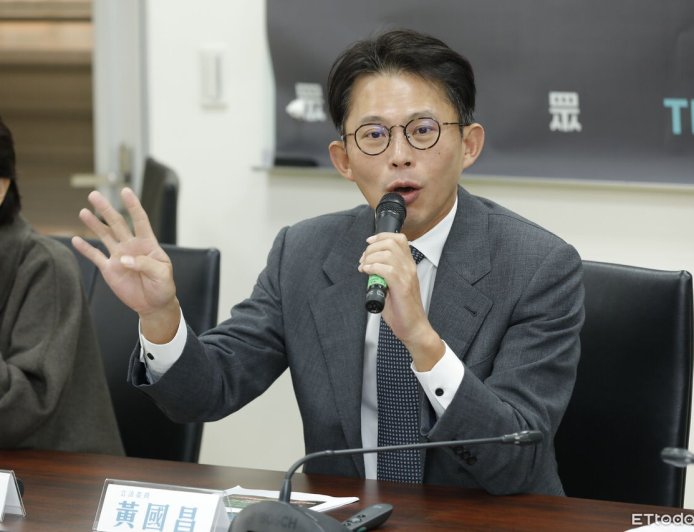 蘇巧慧喊營養午餐應免費　黃國昌：忘了民進黨大砍新北市民錢？