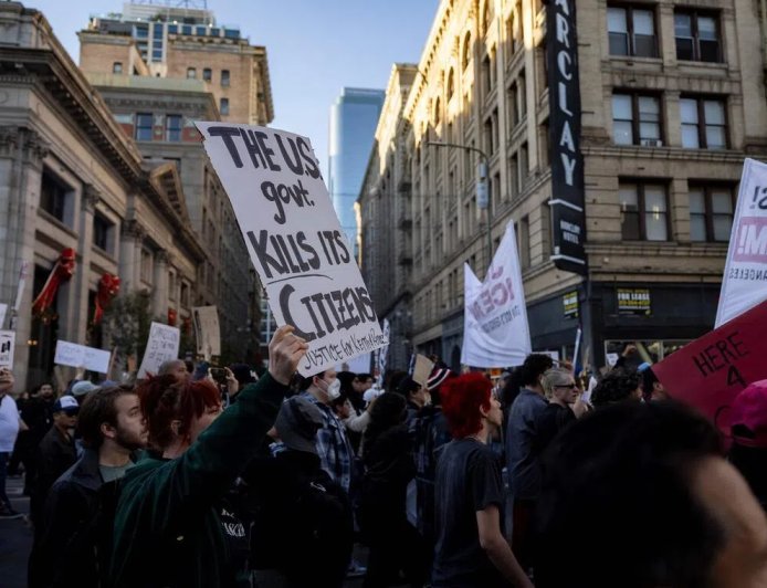 美移民局击毙女子引发大规模抗议 警方逮捕29人