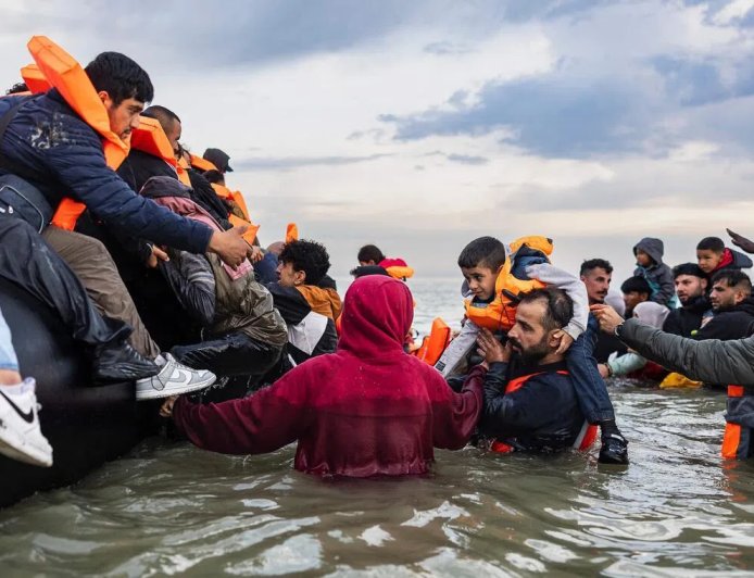 卫报：英国移民锐减 但多数选民误以为在增加