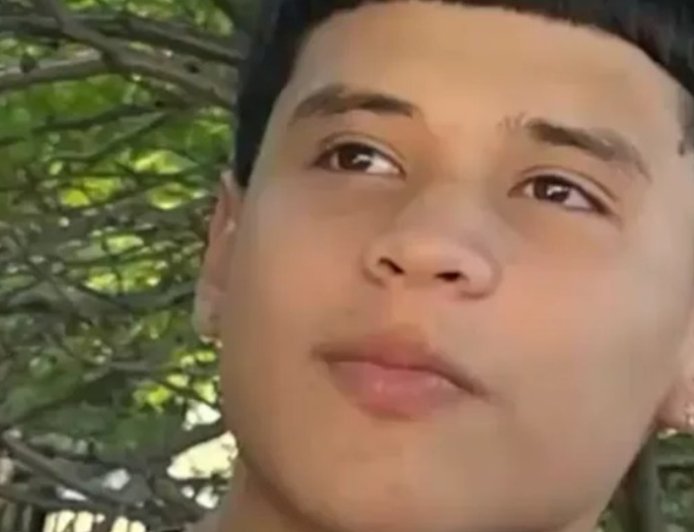 Slain Illinois Highschooler, 17, Was Victim of Bullying, Girlfriend Claims