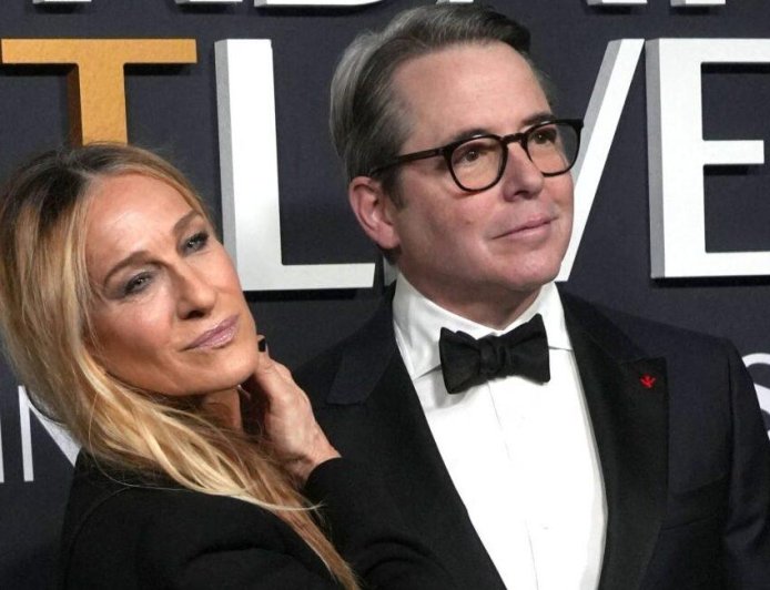 Sarah Jessica Parker Flaunts Almost 3-Decade Marriage With Rare PDA