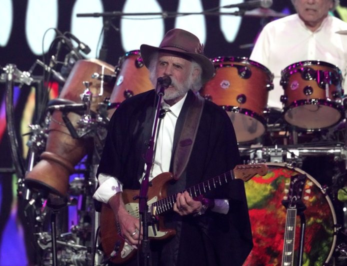 Grateful Dead legend Bob Weir dies at age 78 surrounded by family after cancer battle