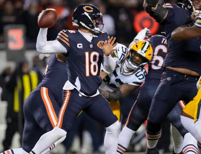 Bears stun Packers with shocking comeback for first postseason win in rivalry since 1941