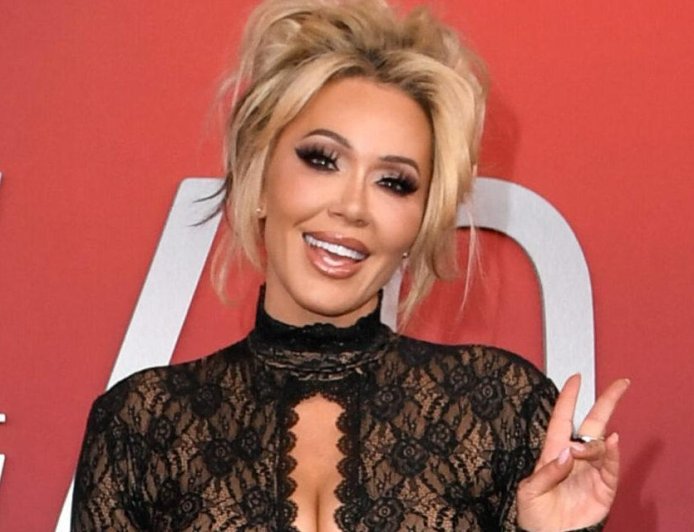 Jelly Roll's Wife Screams 'Do Not Hitchhike' After Hearing Fan's Relatable Story