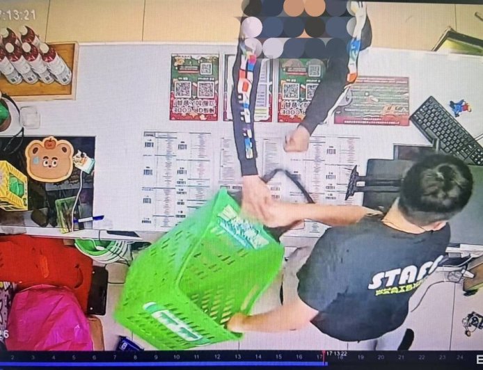 「青菜樂園」遭砸店！男抽喪屍煙彈遭勸惱羞　YTR儒哥火大喊告