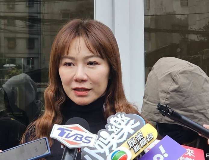 佩甄哭腫雙眼！弔念曹西平「連離開都那麼瀟灑」：希望在天上都好