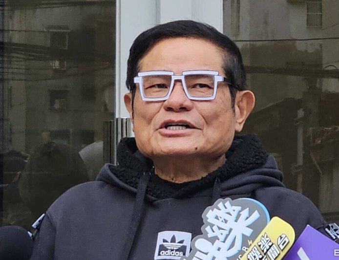 許效舜現身曹西平靈堂！　哽咽哀悼「憶37年交情」：祢不會走掉的