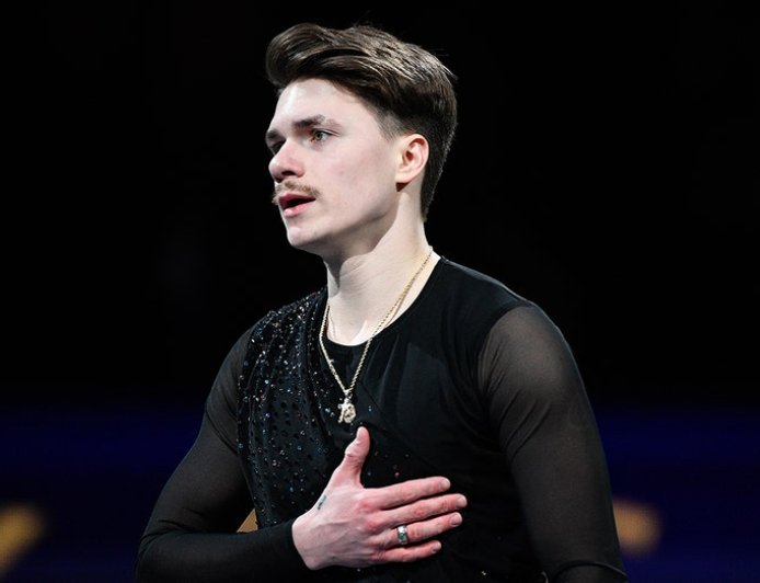 Figure skater Maxim Naumov makes US Olympic team one year after losing both parents in tragic DC plane crash