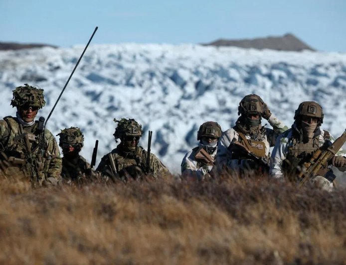 英国：不排除在格陵兰部署军队