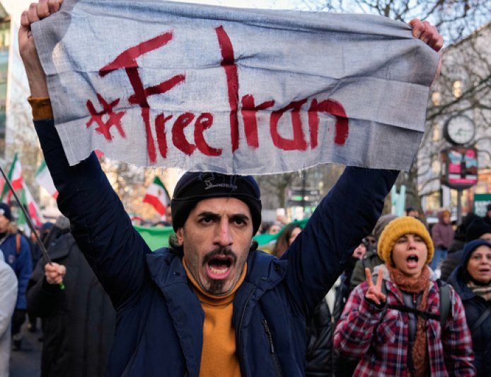 伊朗政府内外交困之际，美军正酝酿新一轮打击方案