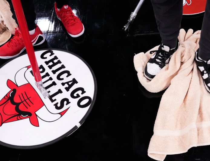 Heat-Bulls game at United Center postponed due to condensation on court