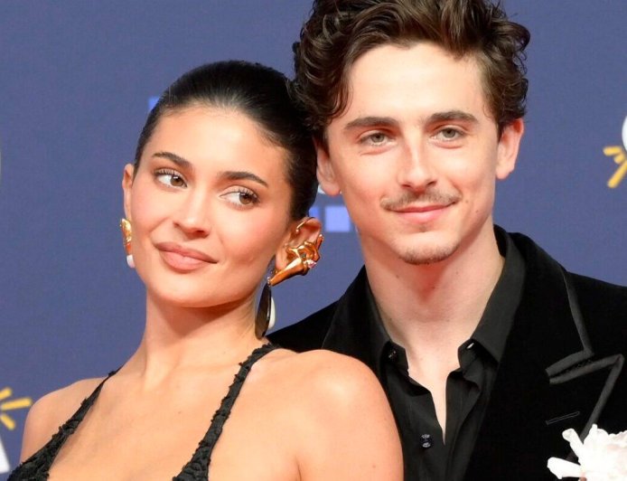 Kylie Jenner And Timothée Chalamet Caught In Awkward Golden Globes Moment