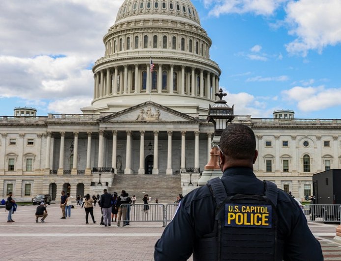 Ex-congressional IT aide accused of stealing 240 government phones and selling them at pawn shop