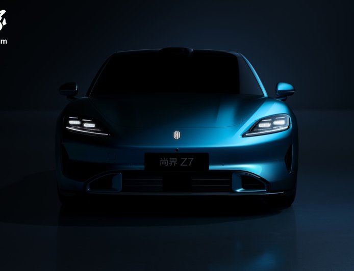 上汽华为合作鸿蒙智行“尚界 Z7”车型更多细节官图公布，贯穿式“星河”尾灯