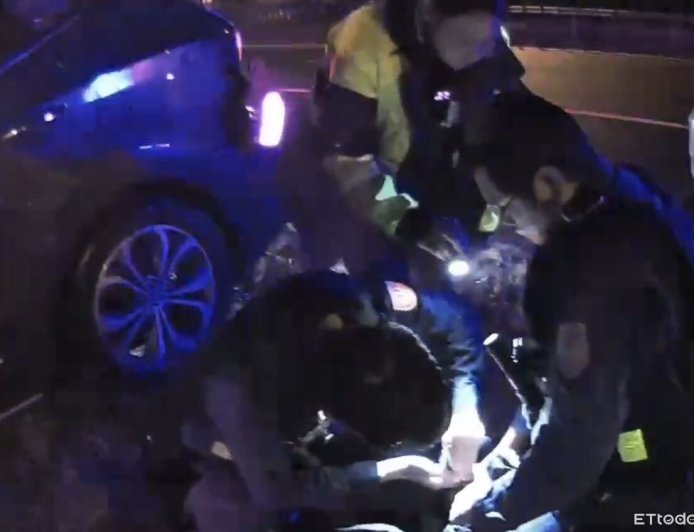 毒駕男未開大燈被盯上　逆向狂飆逃逸！國道遭攔停搜出海洛因