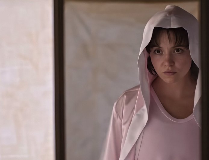 Nikki Glaser Reveals the Savage Jokes She Cut From 2026 Golden Globes