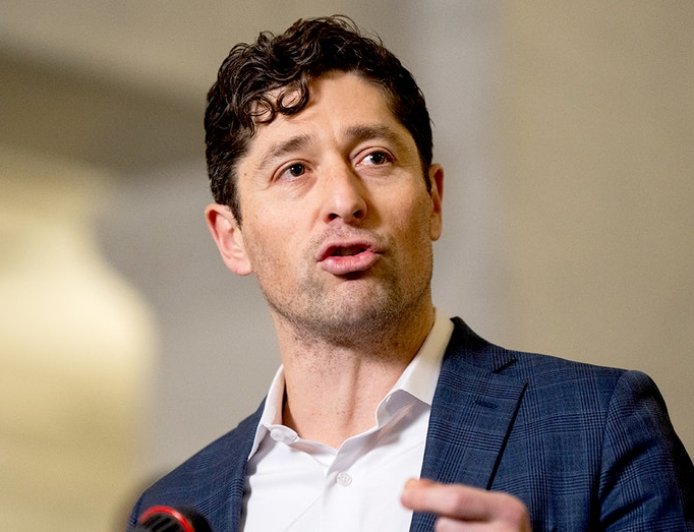 Minneapolis mayor says 'unconstitutional' ICE conduct has been met with ‘peaceful’ protests