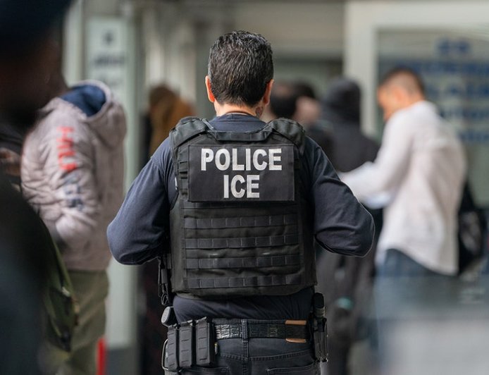 San Diego school district beefs up security, provide scripts to keep ICE away: report