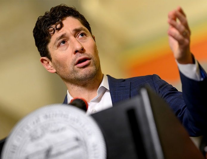 Minneapolis mayor defends sanctuary stance after illegal immigrant allegedly kills woman while drunk driving