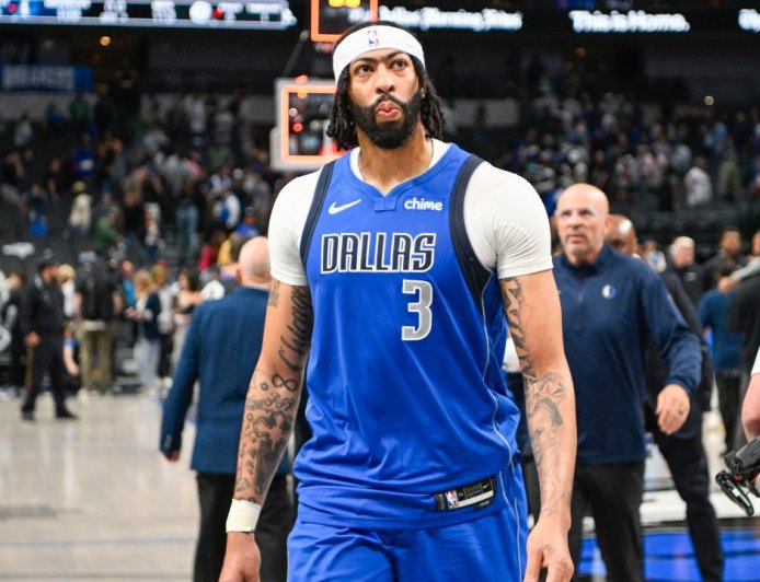 Anthony Davis won’t require surgery, to be re-evaluated in six weeks