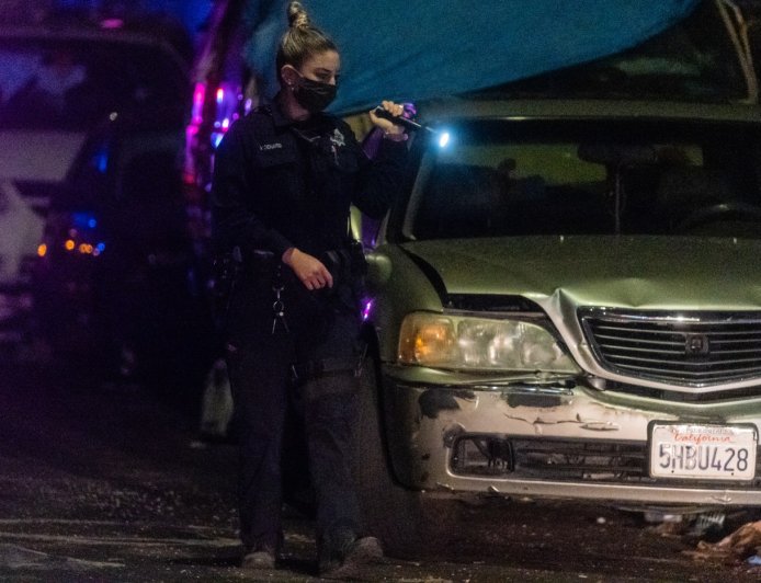 At 3 a.m., a gunman waited behind an Oakland lingerie store on ‘The Blade’, police say. The operator was shot dead minutes later