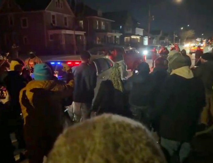 ICE agent shoots Venezuelan national in Minneapolis after shovel attack during ambush: DHS